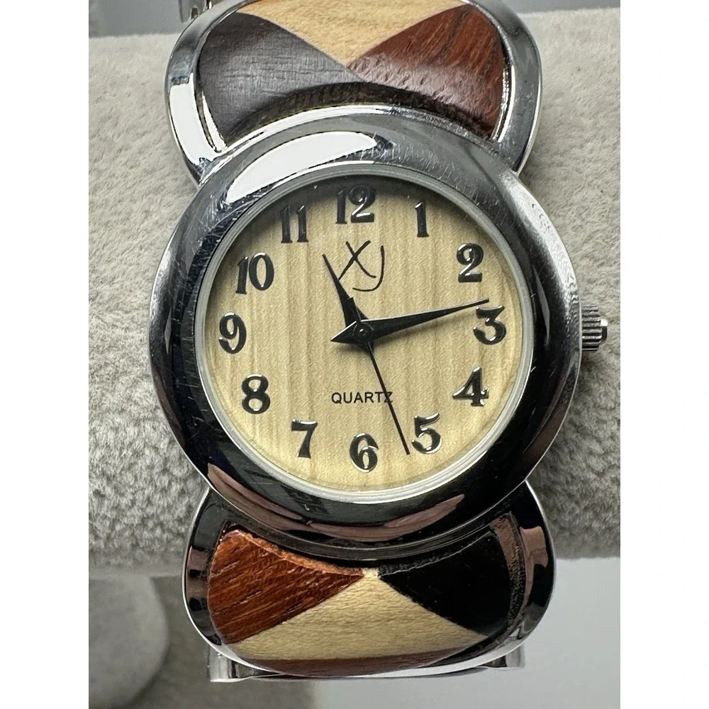 XJ Rare Ladies Watch UT4290 New Battery 30MM 6.75